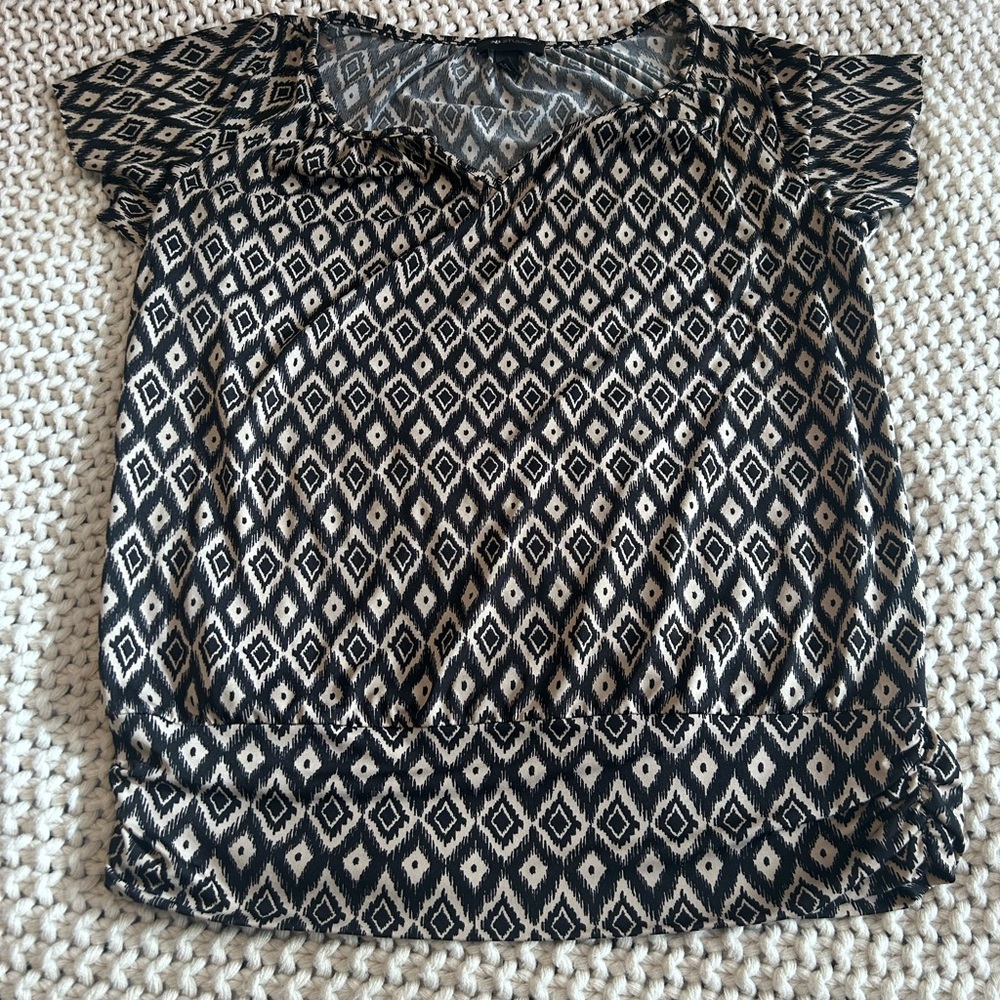 AB Studio Black and Cream Diamond Print Blouse